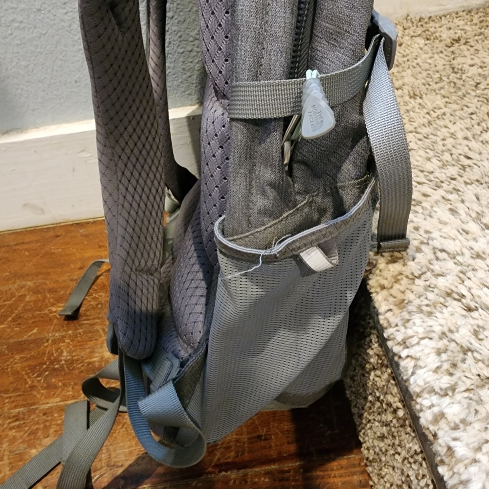North Face Borealis Backpack, Gray/Mint - image 8